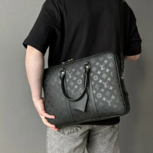 תיק מחשב לואי ויטון