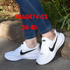 נייקי REVOLUTION 8