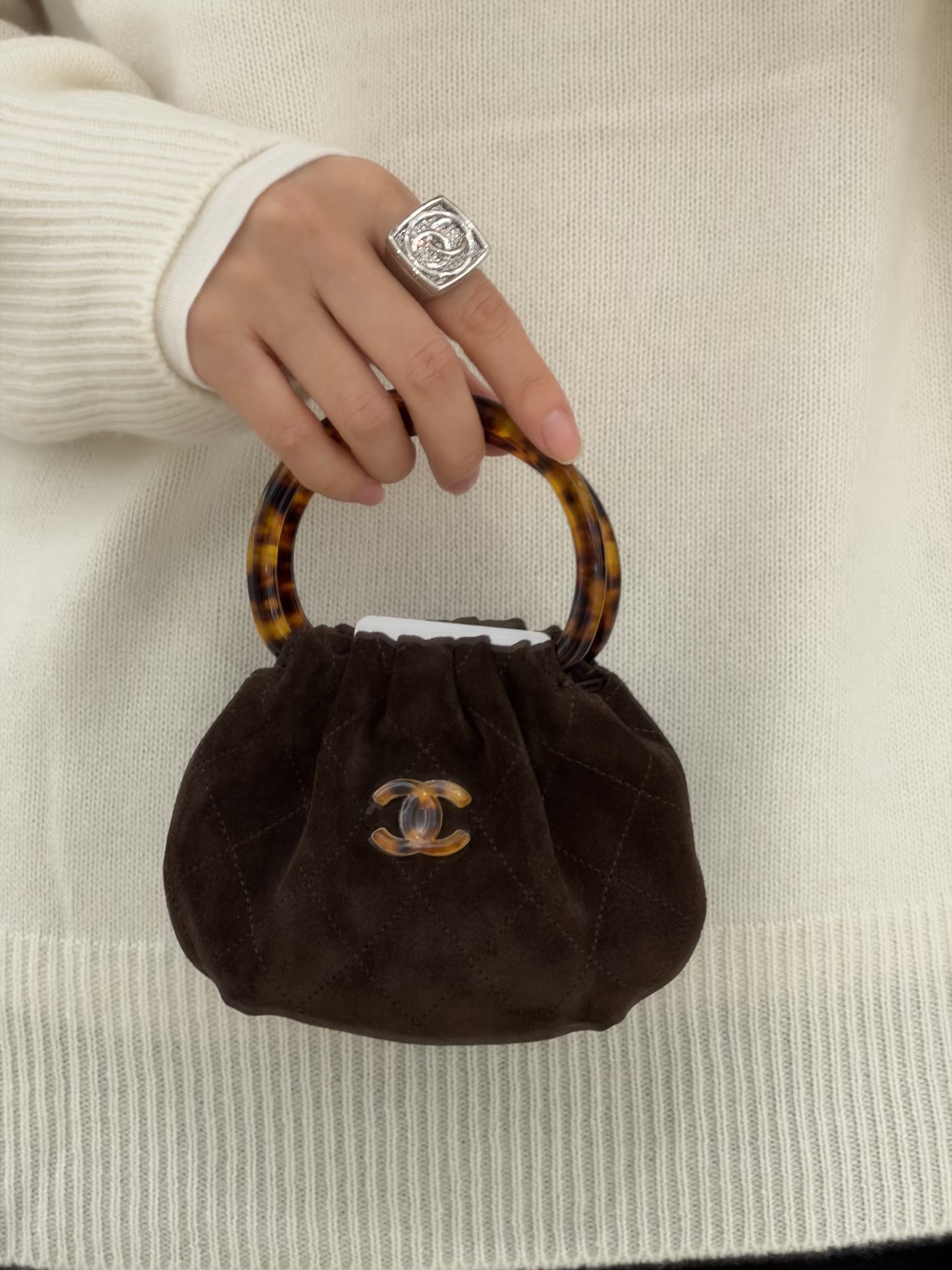 תיק מיני יד שאנל – תמונה 14