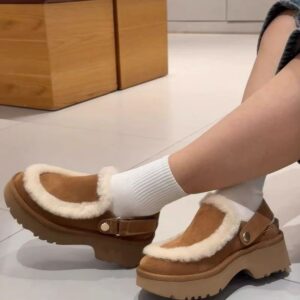 כפכפים UGG פלטפורמה