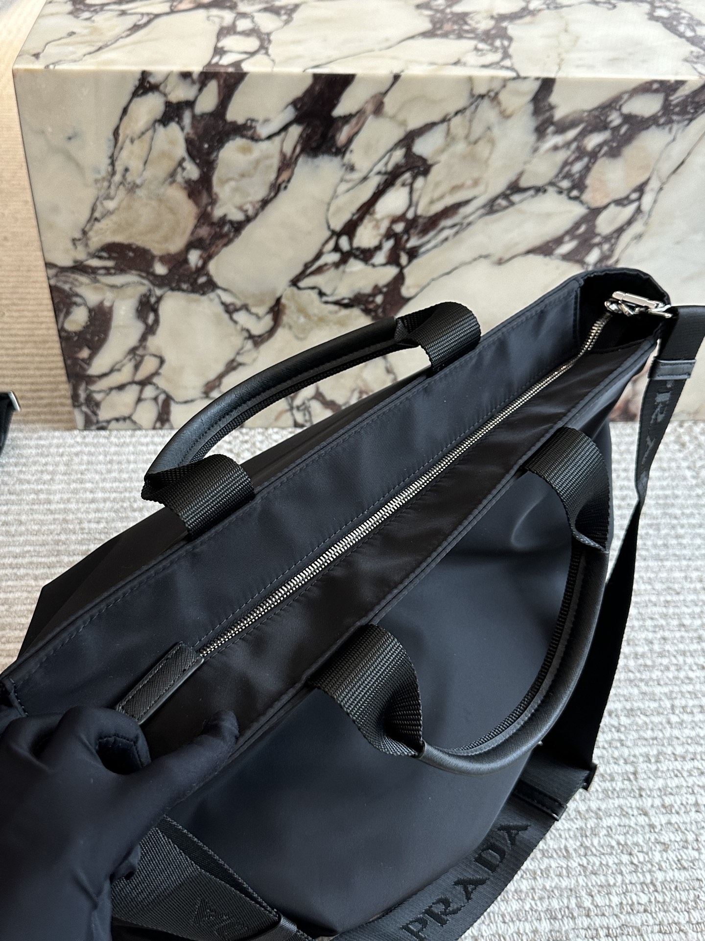 תיק צד גדול פרדה – תמונה 4