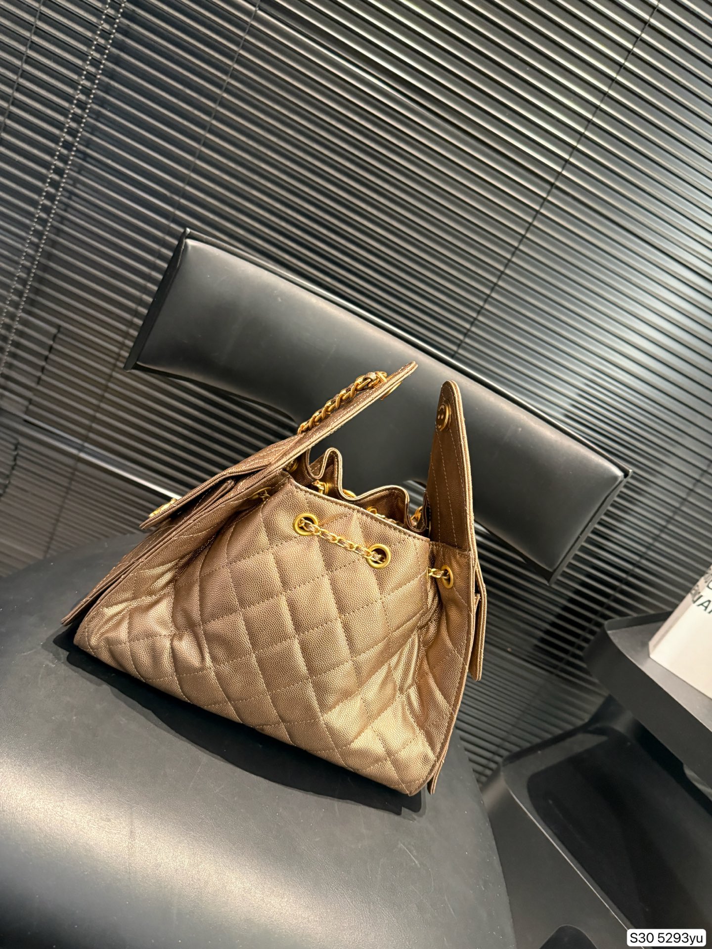 תיק שק שאנל – תמונה 7