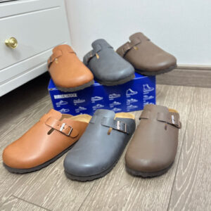 כפכפים בירקנשטוק בוסטון