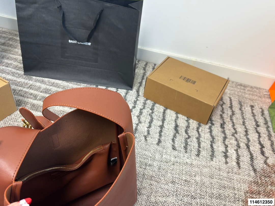 תיק כתף איב סן לורן – תמונה 13