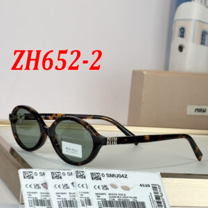 משקפי שמש ומסגרות ראיה מיו מיו