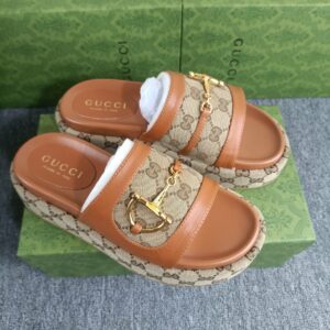 כפכפים גוצי