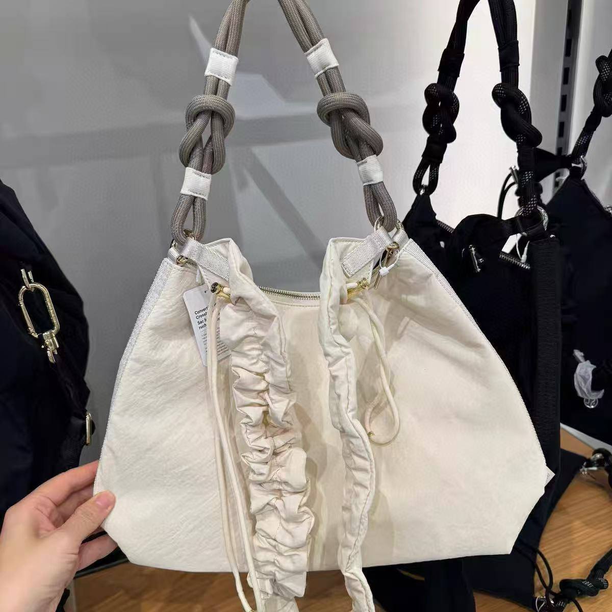 תיק כתף לולו למון – תמונה 6