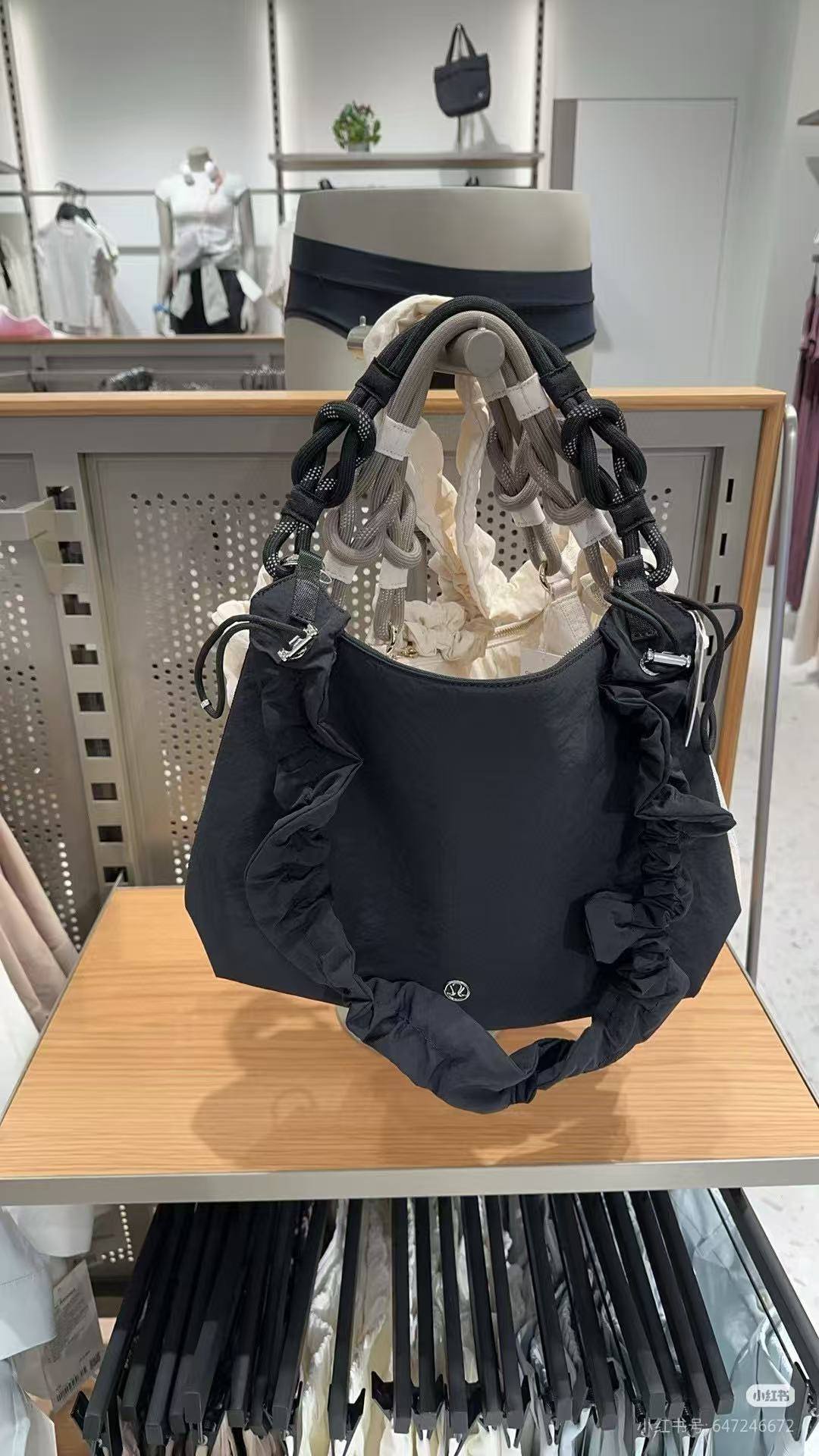 תיק כתף לולו למון – תמונה 7