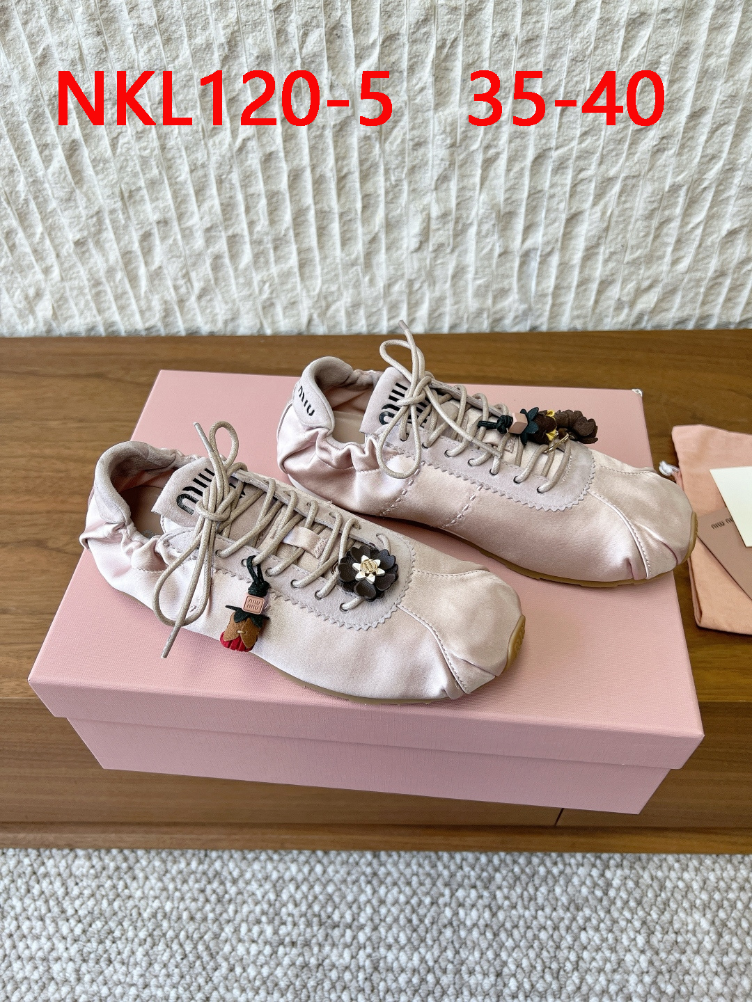 סניקרס מיו מיו – תמונה 7