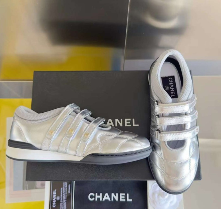 סניקרס שאנל – תמונה 10