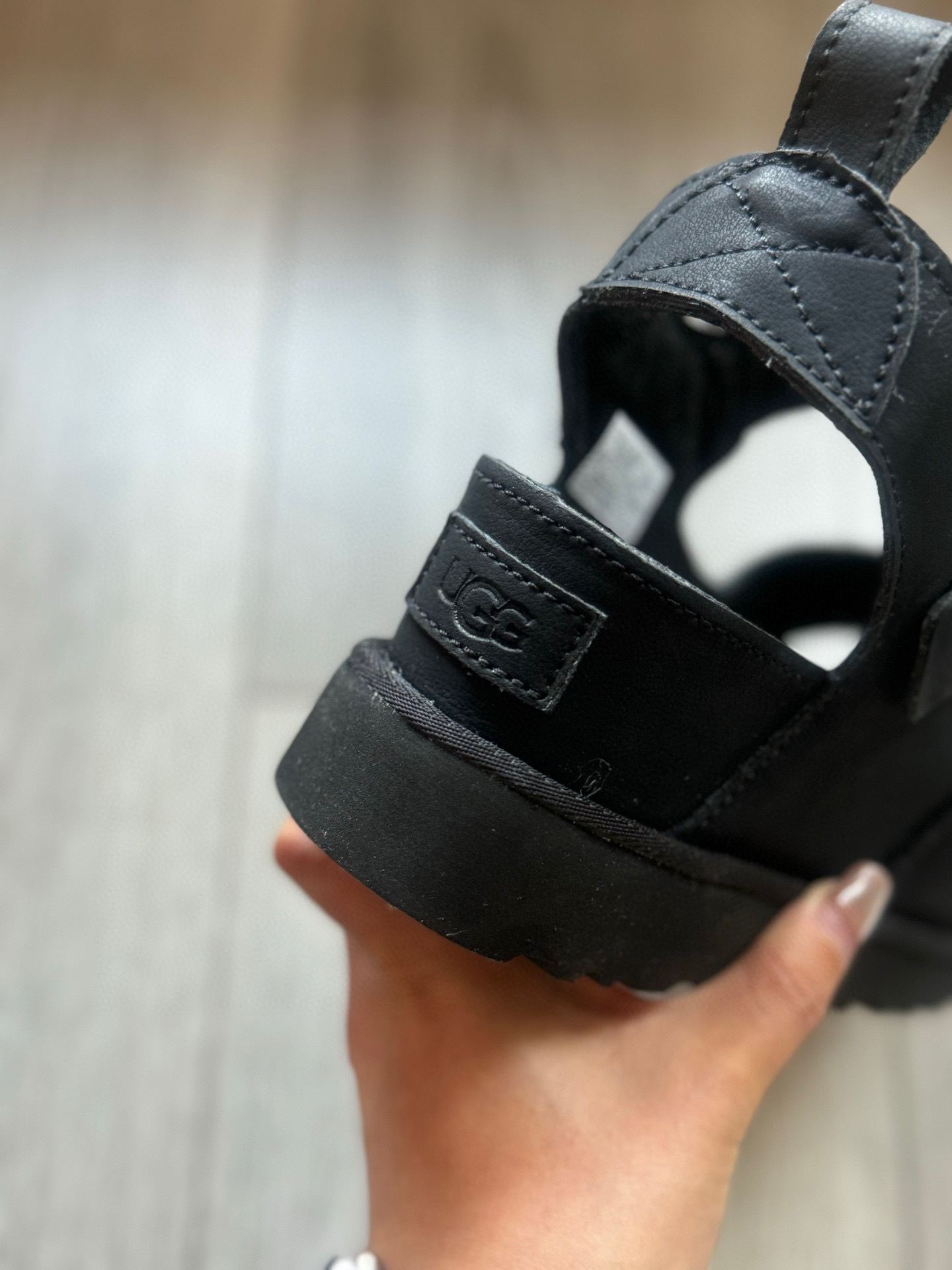 סנדלים UGG – תמונה 9