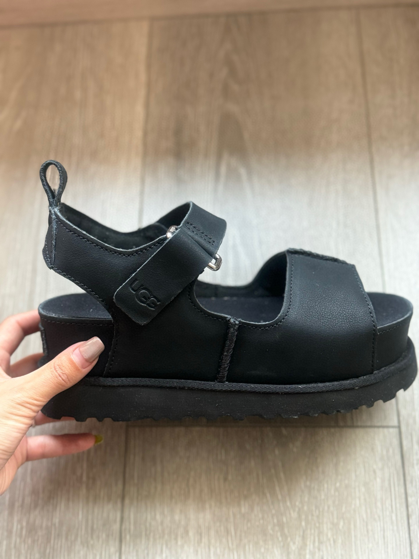 סנדלים UGG – תמונה 12