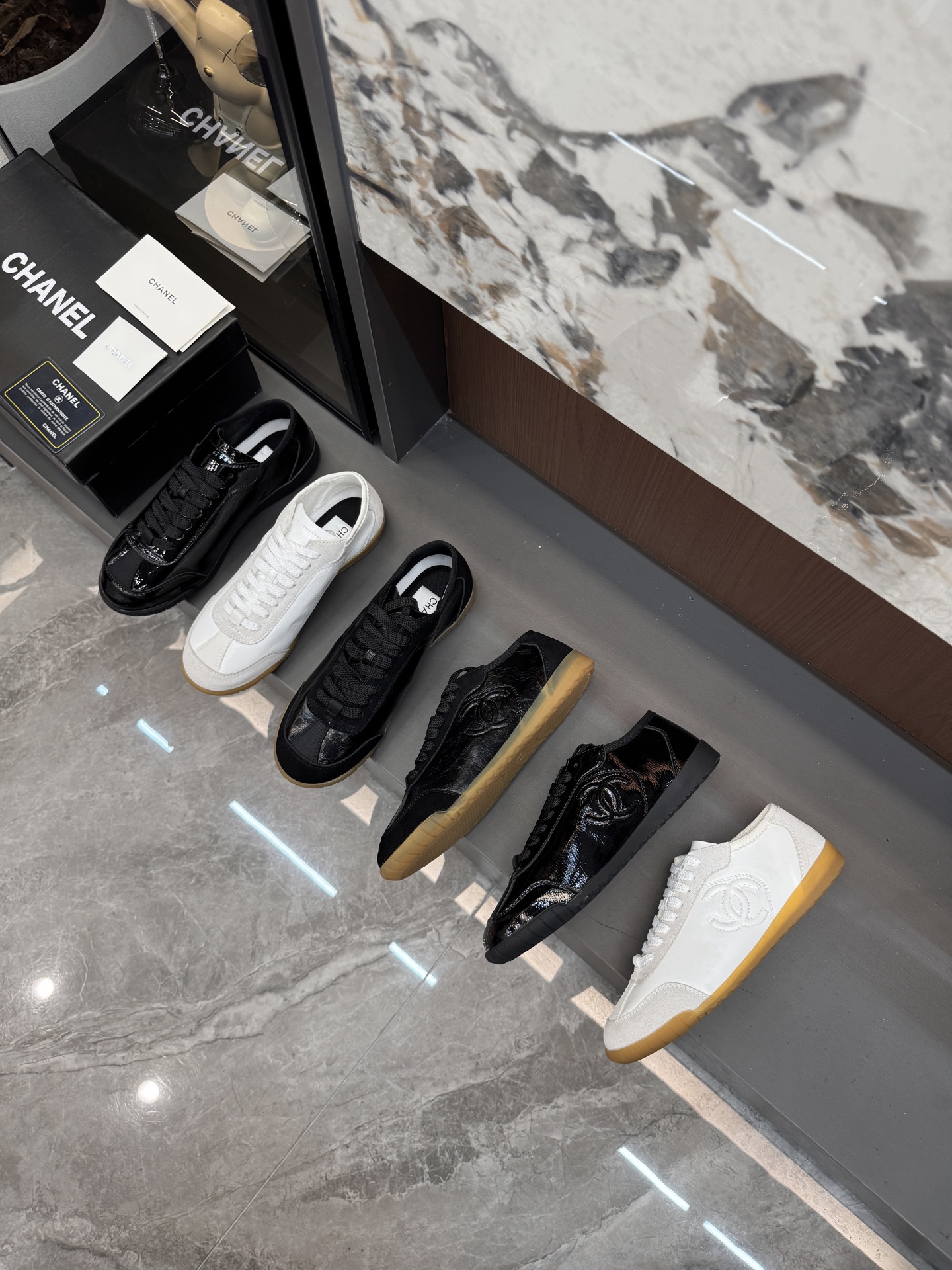 סניקרס שאנל – תמונה 6