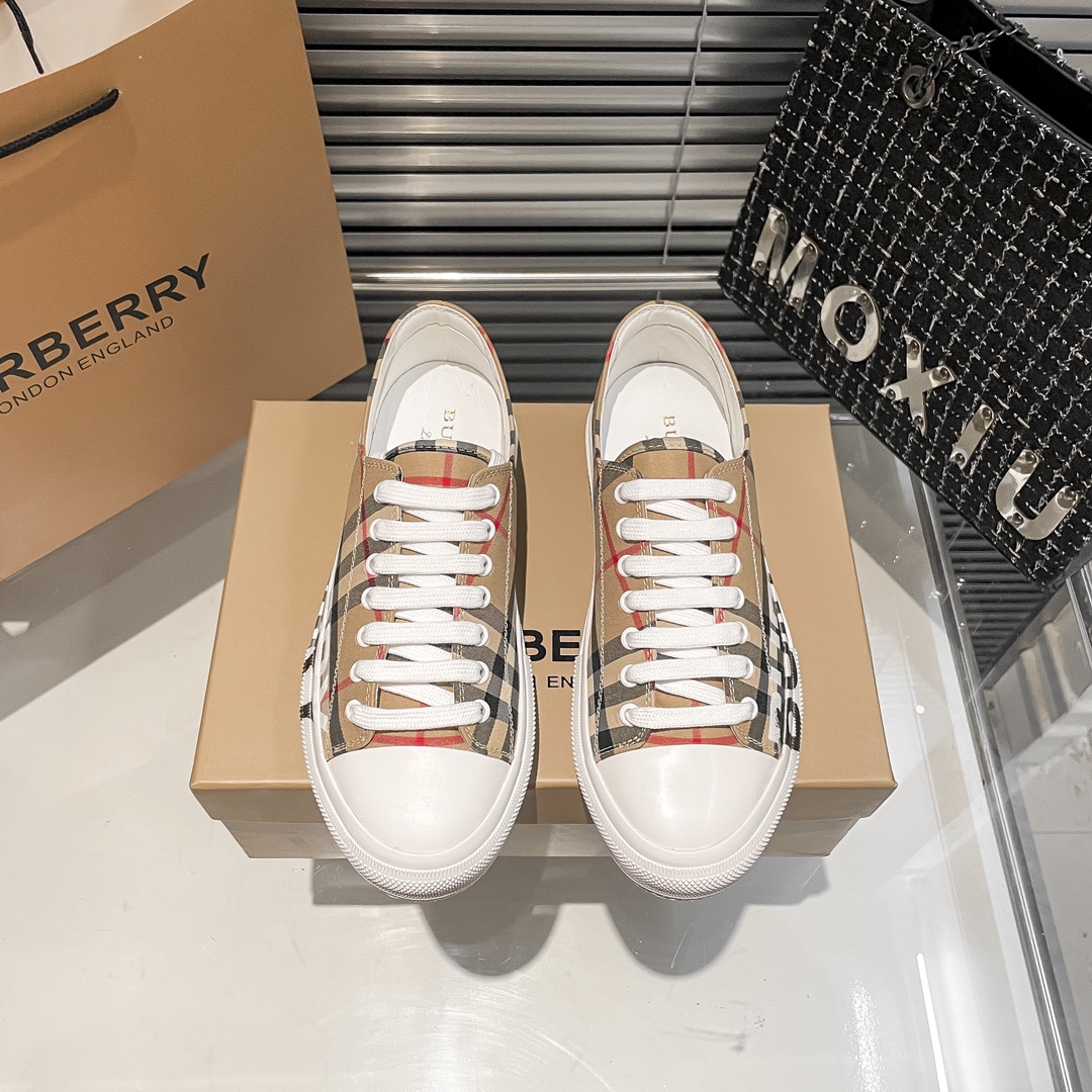 סניקרס ברברי – תמונה 13