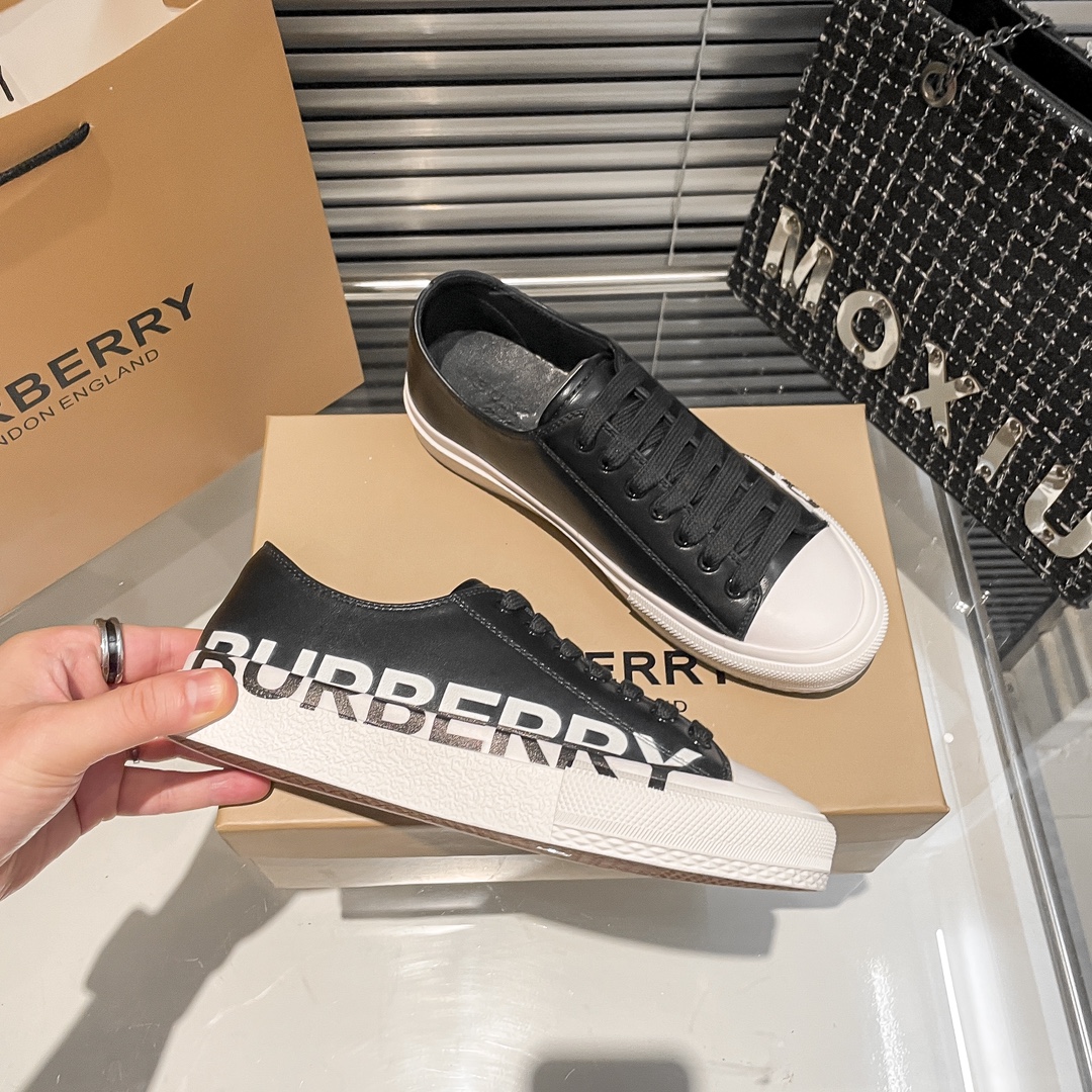 סניקרס ברברי – תמונה 8