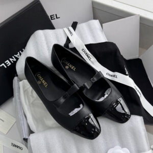 נעלי בובה שאנל