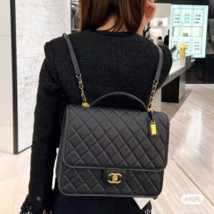 תיק גב שאנל