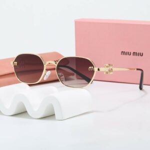 משקפי שמש מיו מיו