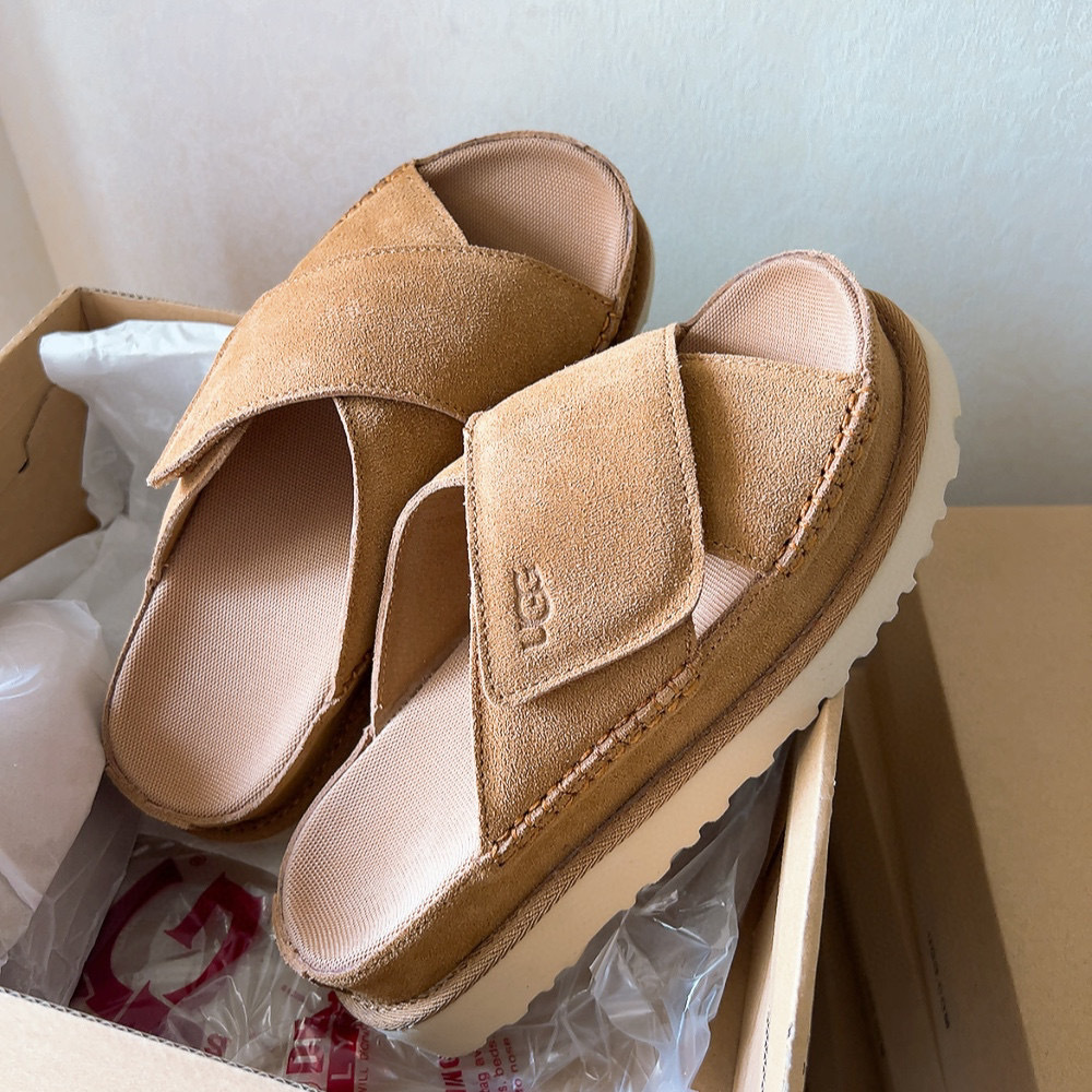 כפכפים UGG – תמונה 10