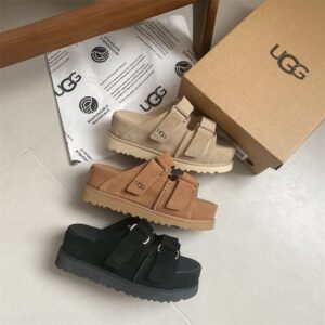 כפכפים UGG