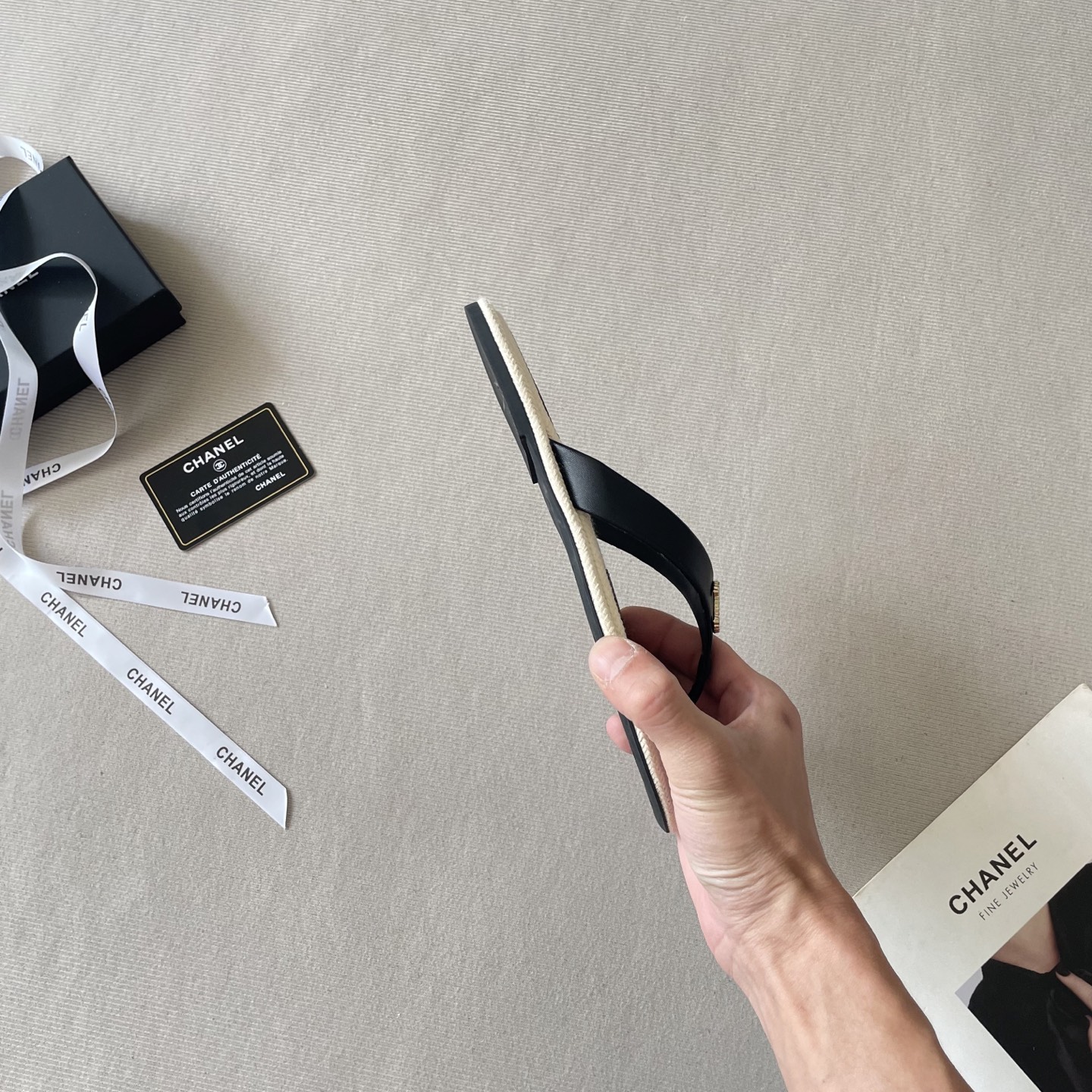 נעלי אצבע שאנל – תמונה 9