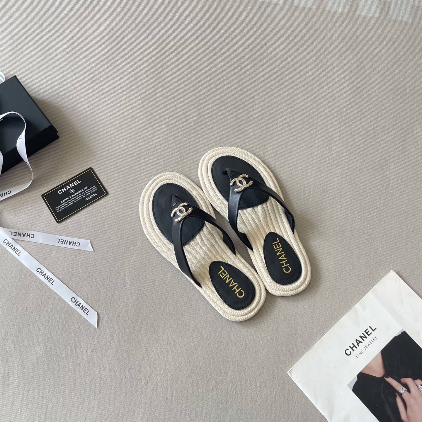 כפכפי אצבע שאנל – תמונה 12