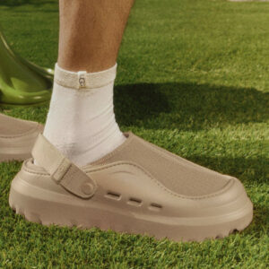 סנדלים UGG פיקמוד