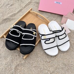 כפכפים מיו מיו