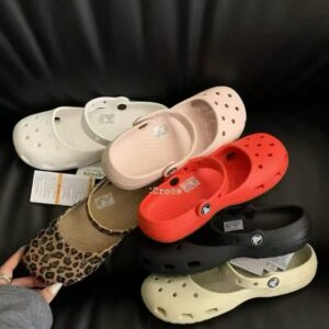 סנדלי בובה קרוקס