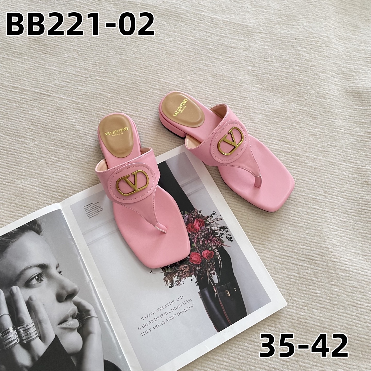 כפכפים ולנטינו – תמונה 4