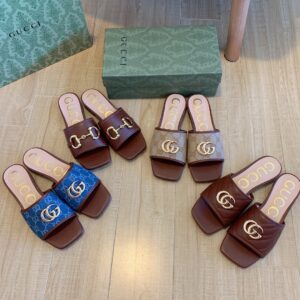 כפכפים גוצי מעור