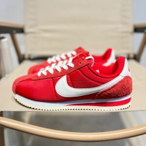 נעלי נייק קורטז