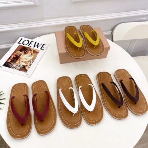 כפכפי אצבע מיו מיו