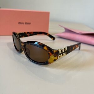 משקפי שמש מיו מיו