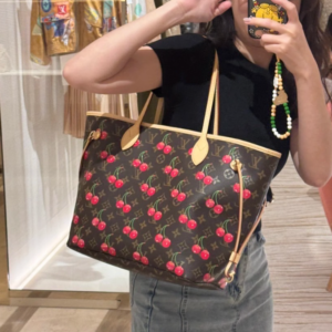 תיק צד לואי ויטון