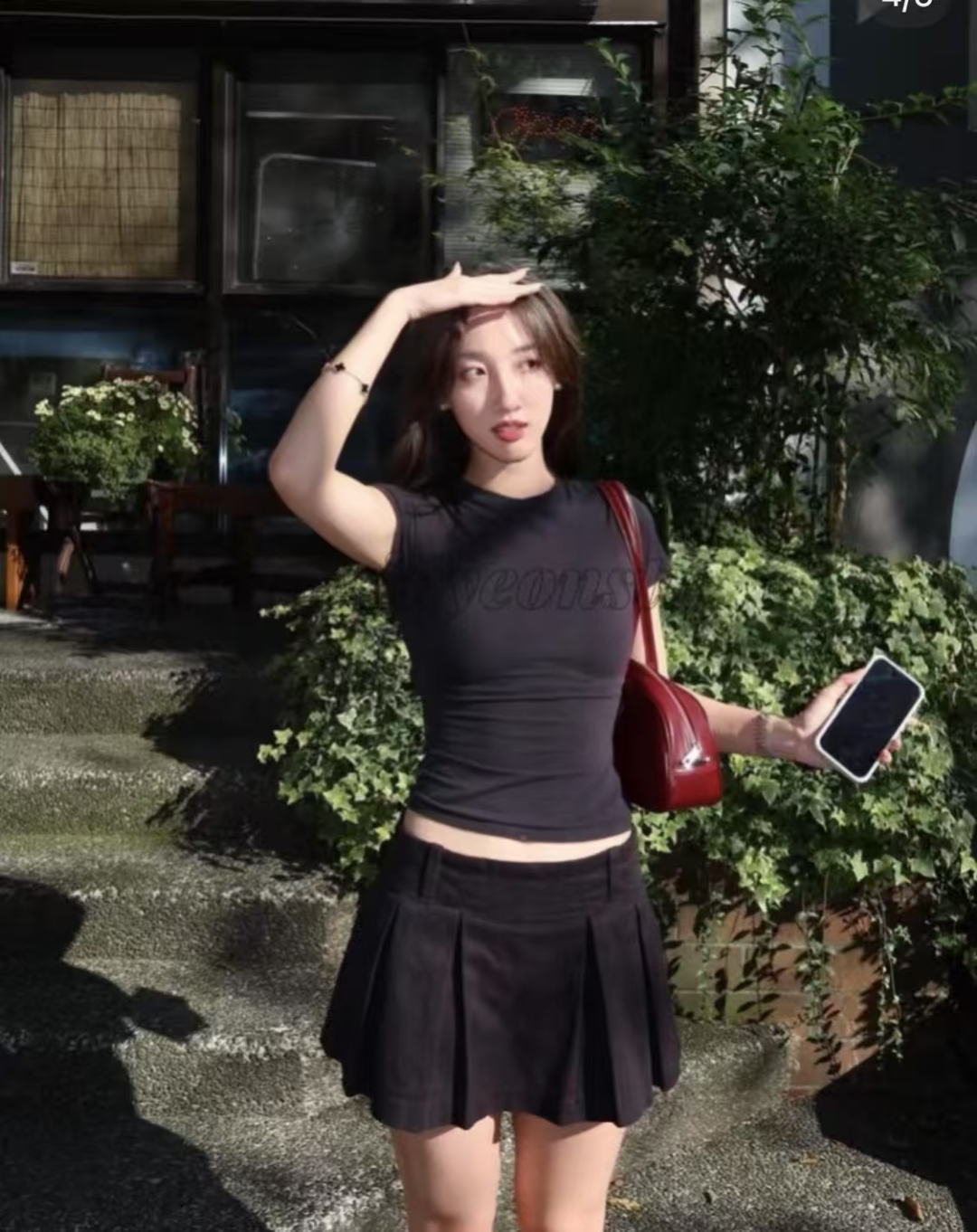 חולצה צמודה skims – תמונה 4