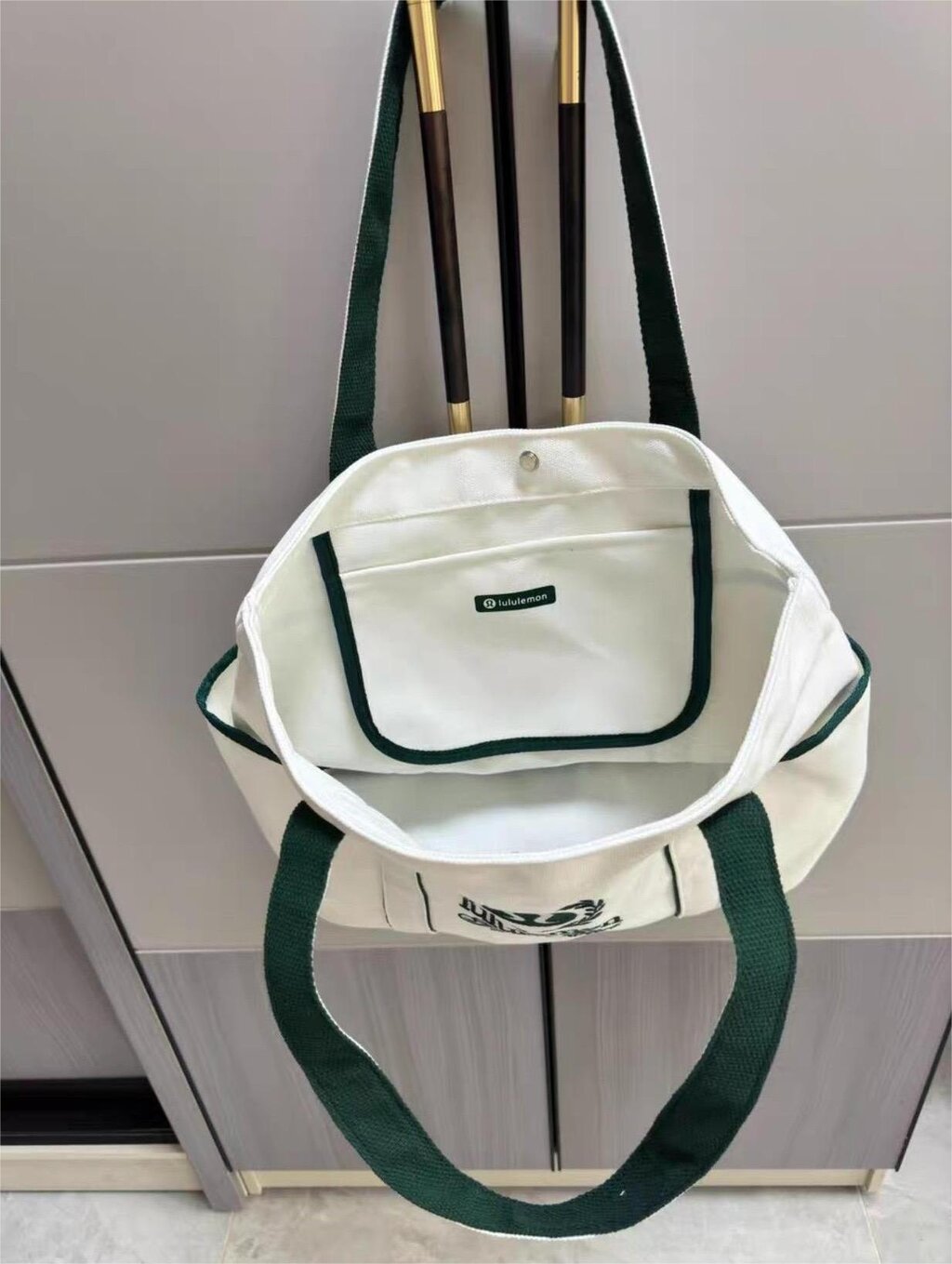 תיק ספורט לולו למון – תמונה 6