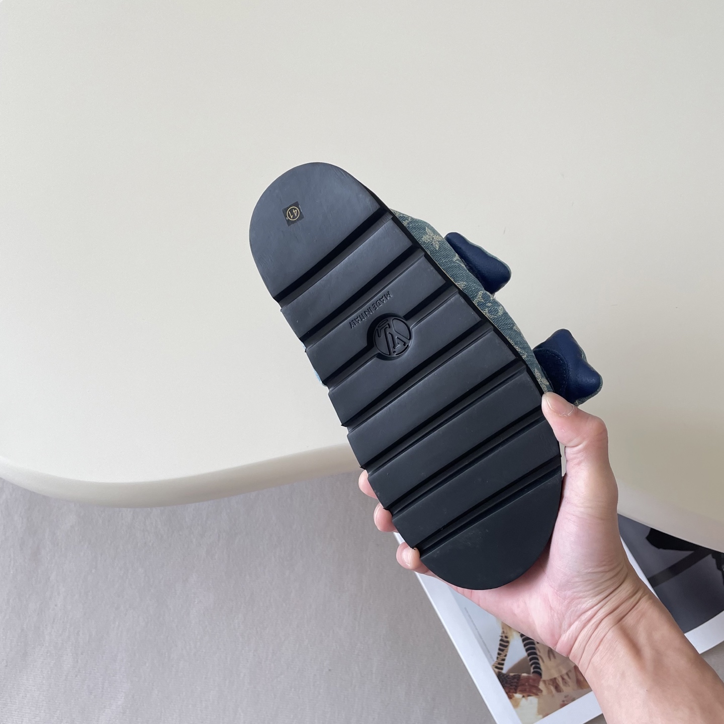 כפכפים לואי ויטון – תמונה 17