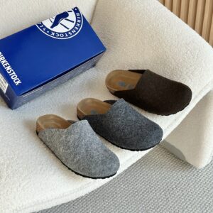 כפכפים בירקנשטוק לבד