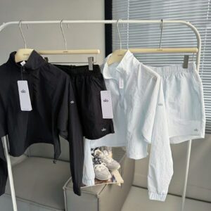 חליפה ספורטיבית אלו יוגה