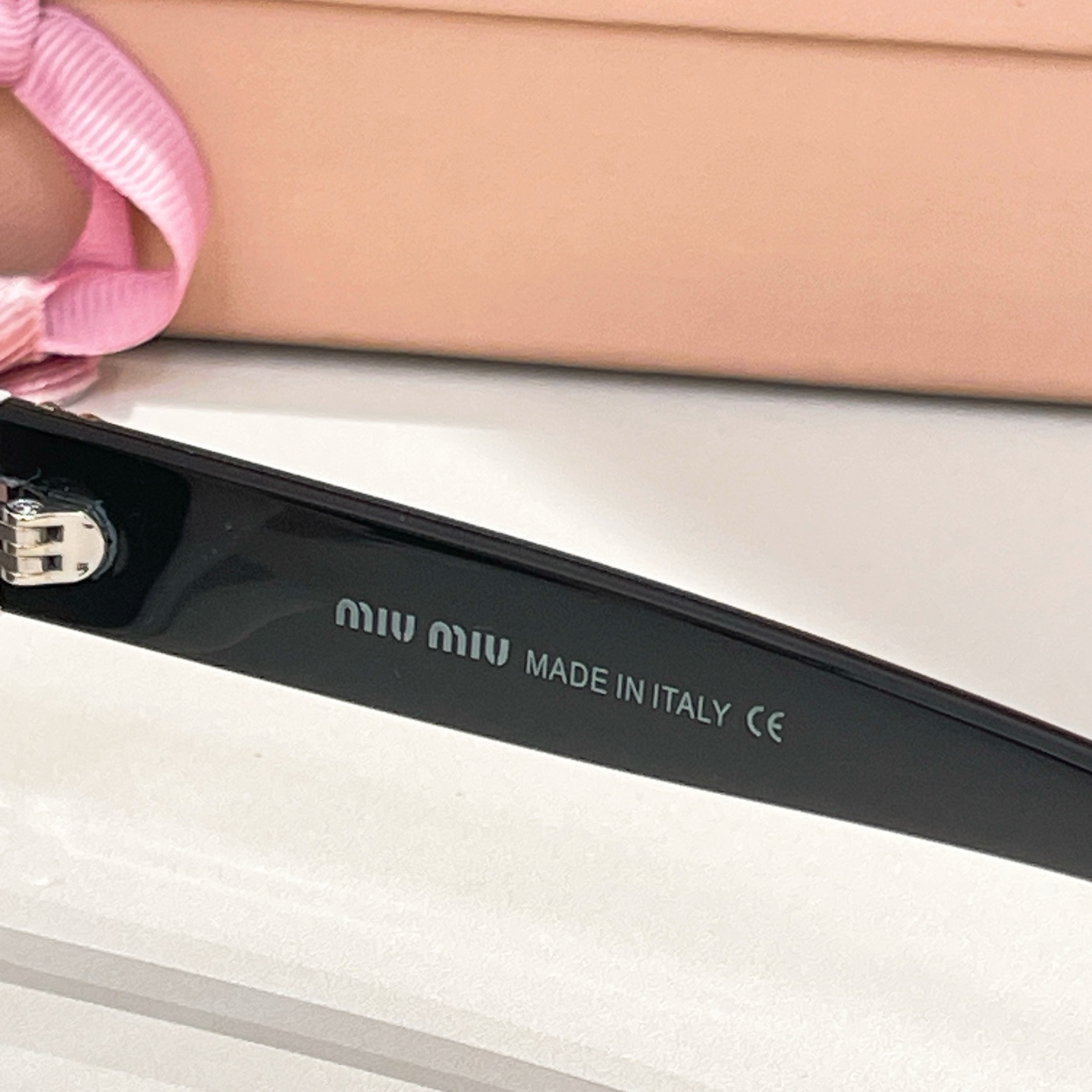 משקפי שמש מיו מיו – תמונה 8