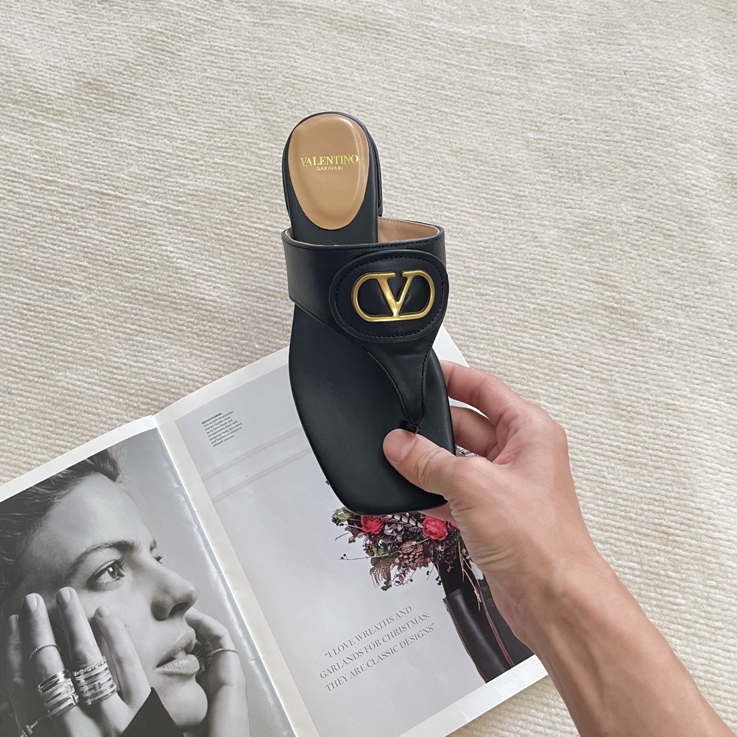 כפכפים ולנטינו – תמונה 12