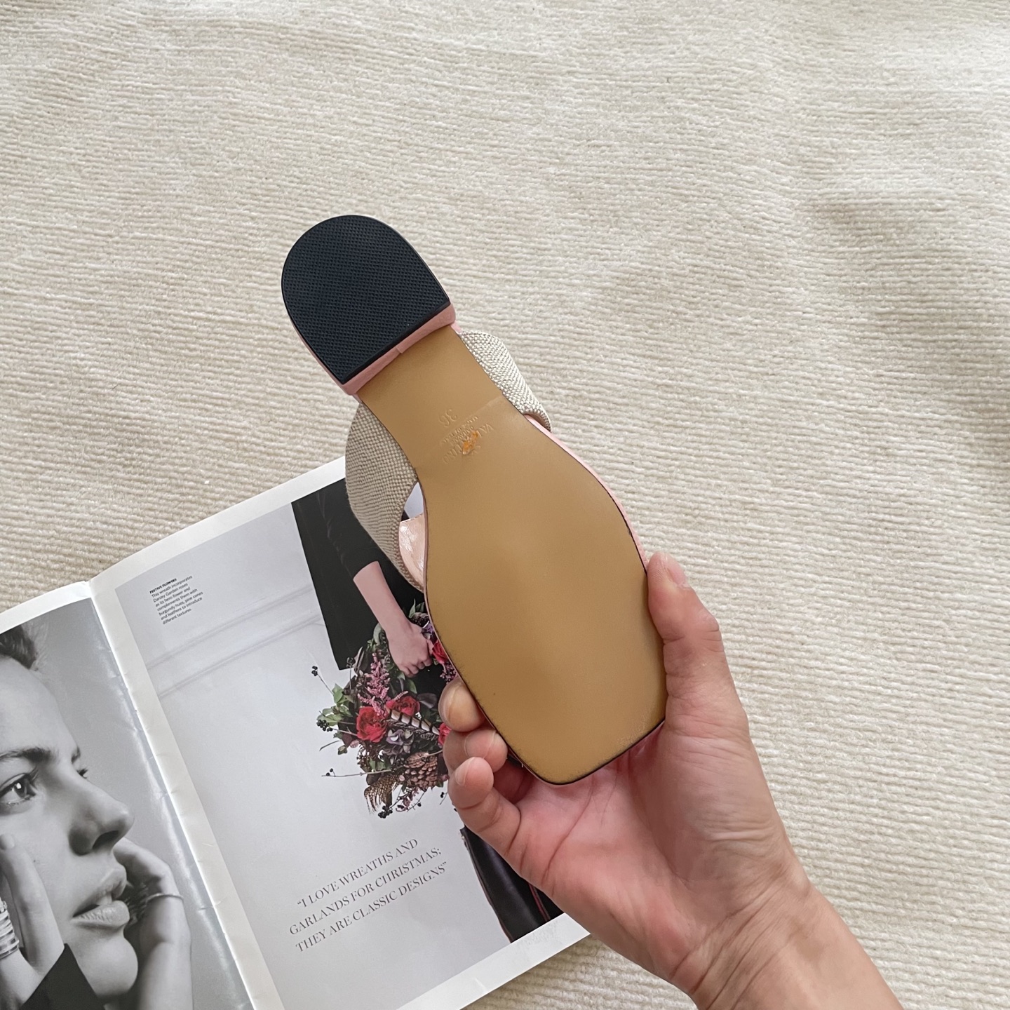 כפכפים ולנטינו – תמונה 15