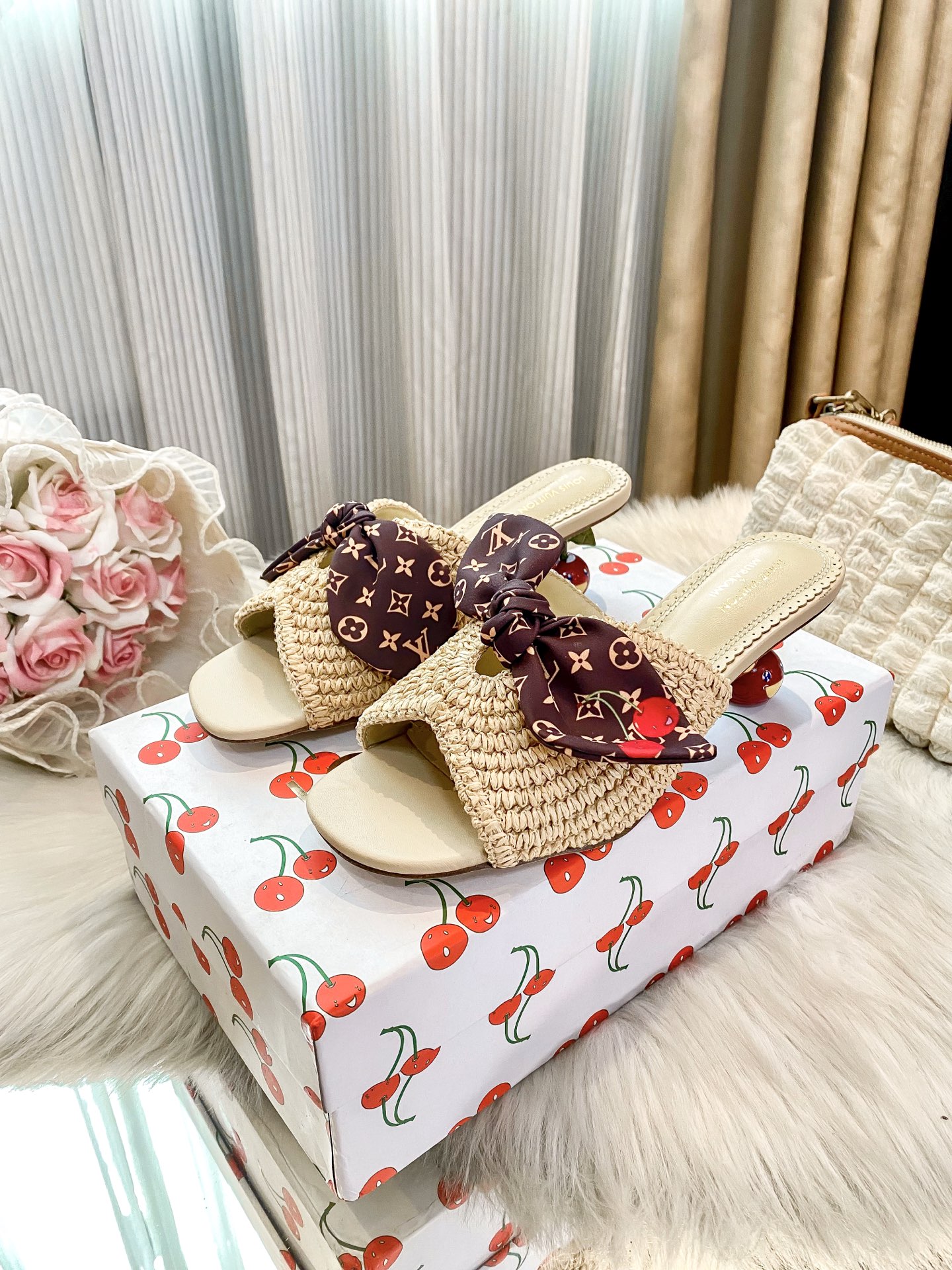 נעלי עקב לואי ויטון – תמונה 7