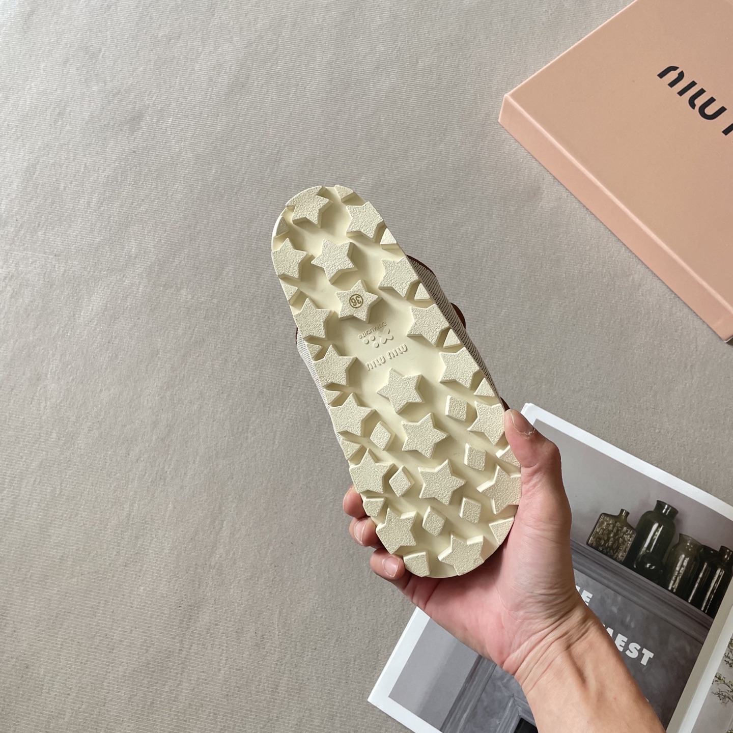 כפכפים מיו מיו – תמונה 9