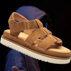 סנדלים UGG