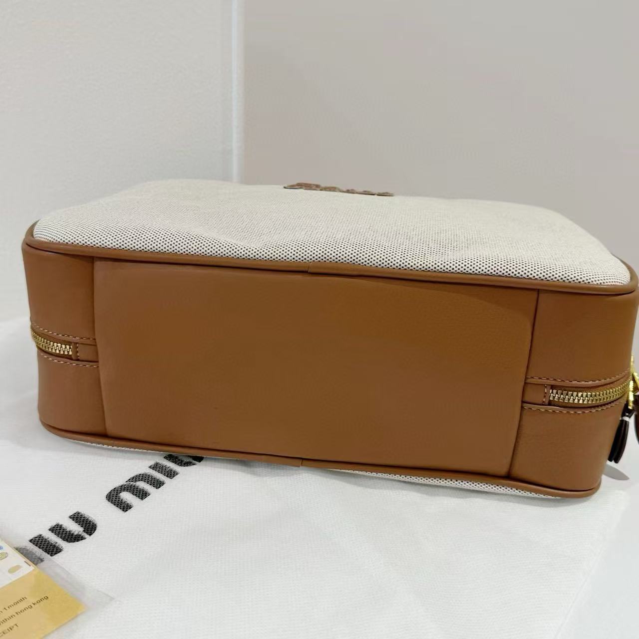 תיק מלבני מיו מיו – תמונה 5