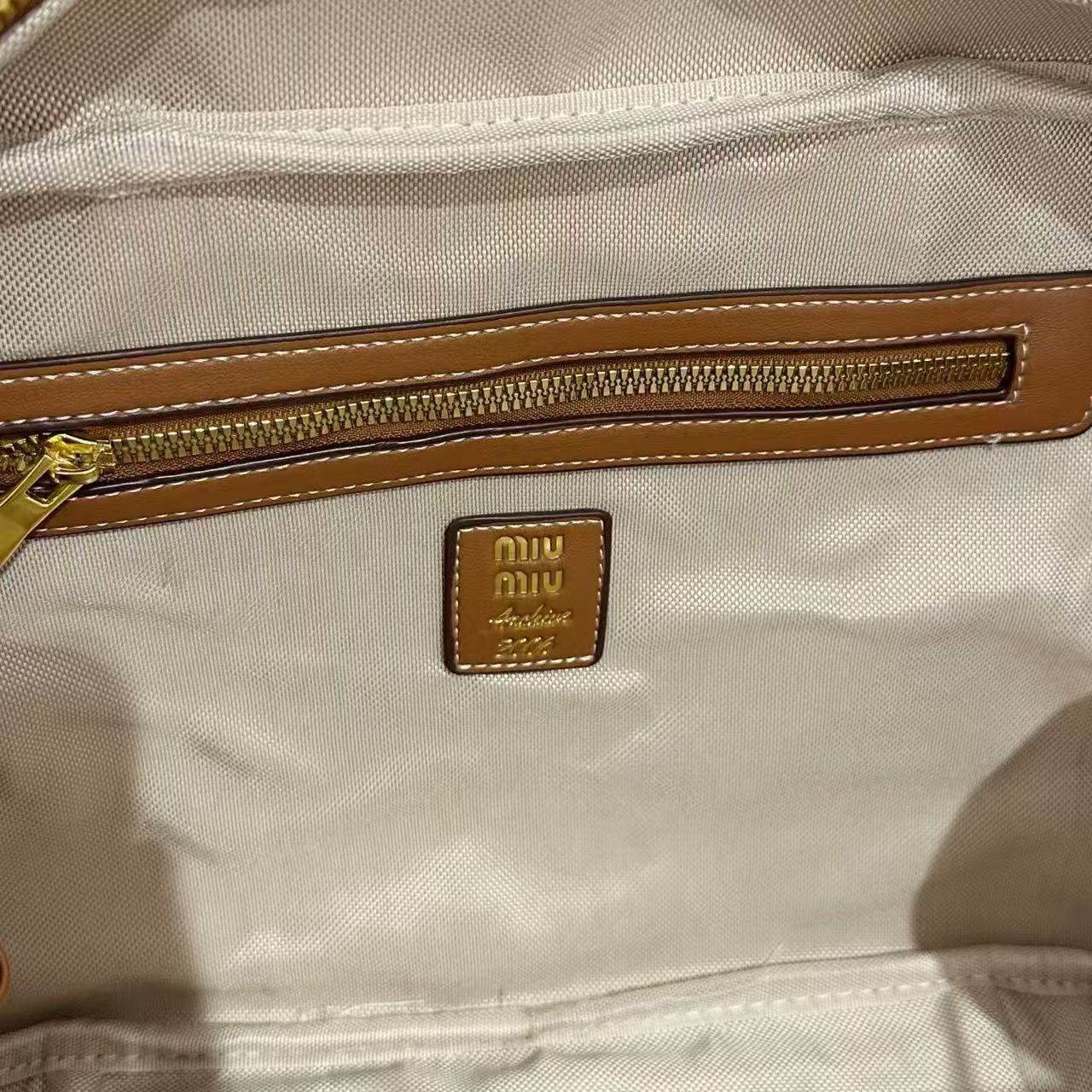 תיק מלבני מיו מיו – תמונה 7